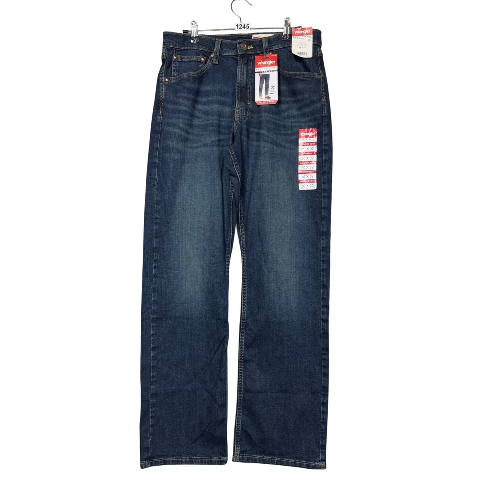NWT Wrangler Jeans Mens 30x32 Dark Wash Relaxed Boot Western Cowboy Work New